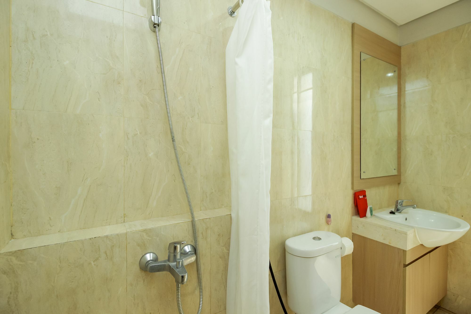 Reddoorz @ Patal Senayan 4 Hotel Jakarta Exterior foto